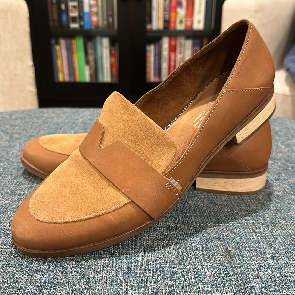 👟 TOMS Estel Tan Suede and Leather Loafer